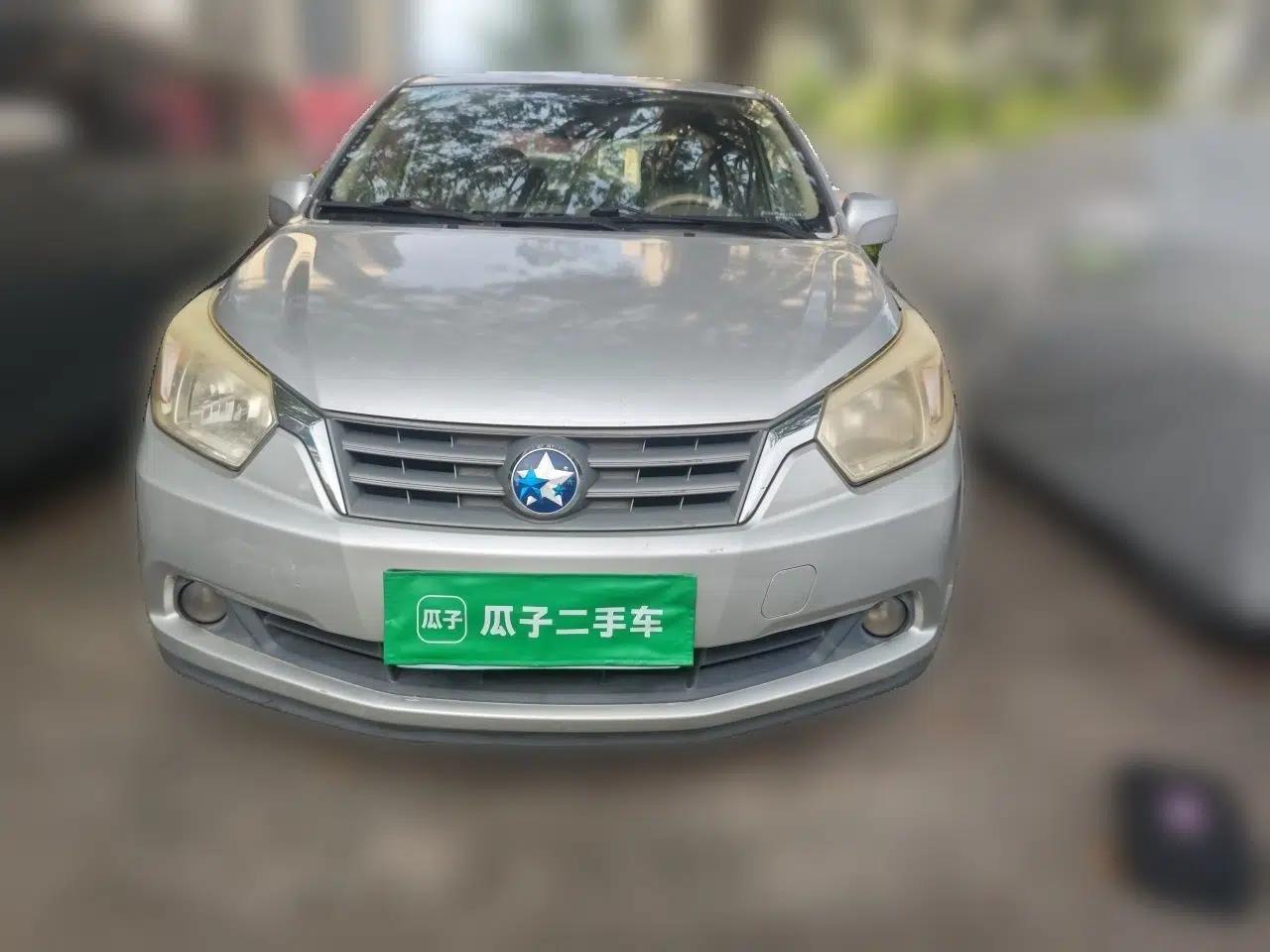 Venucia D50 2014 1.6L Automatic Splendid Edition — миниатюра 2