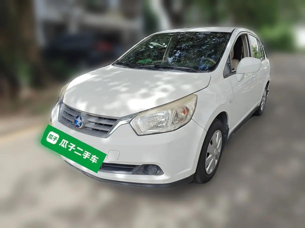 Venucia D50 2013 1.6L Automatic Fashion Edition — миниатюра 1
