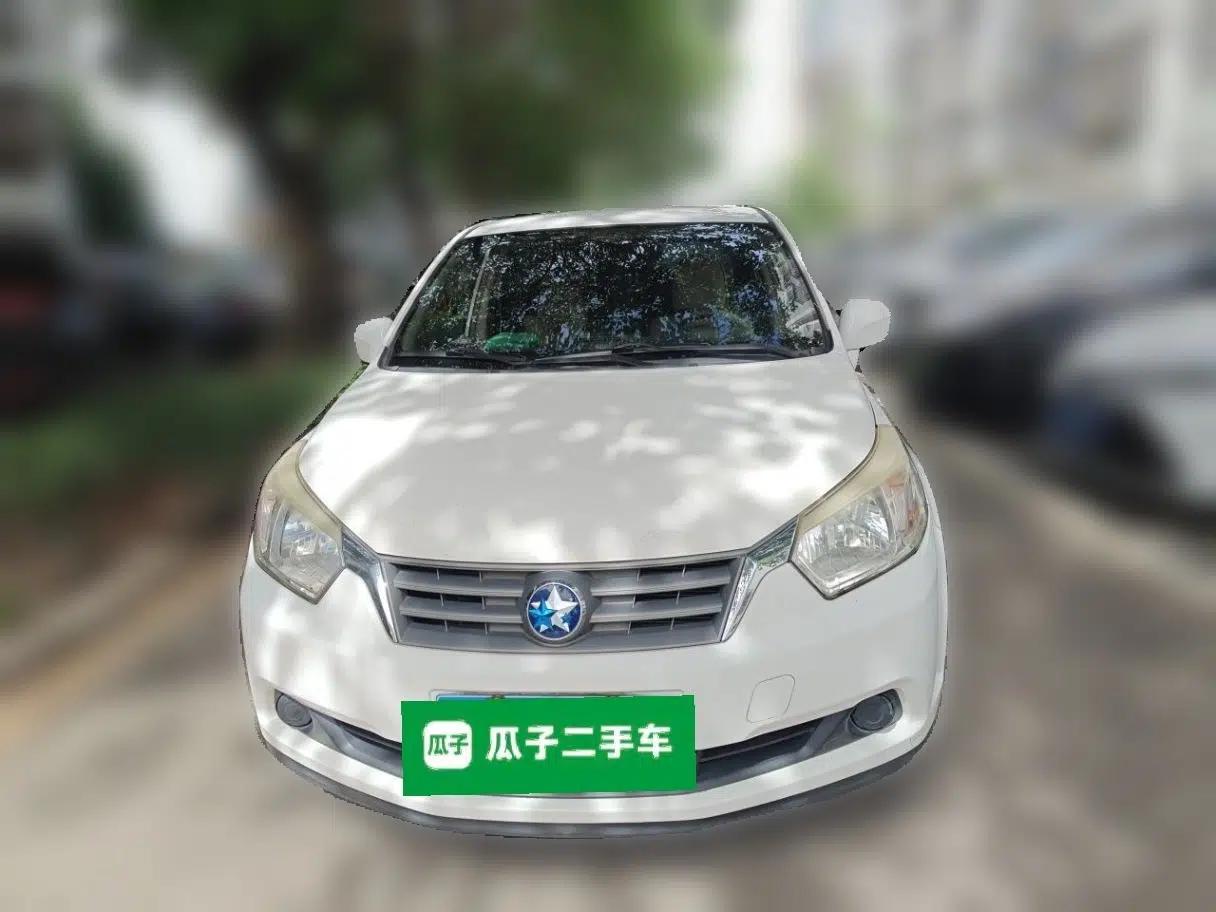 Venucia D50 2013 1.6L Automatic Fashion Edition — миниатюра 2