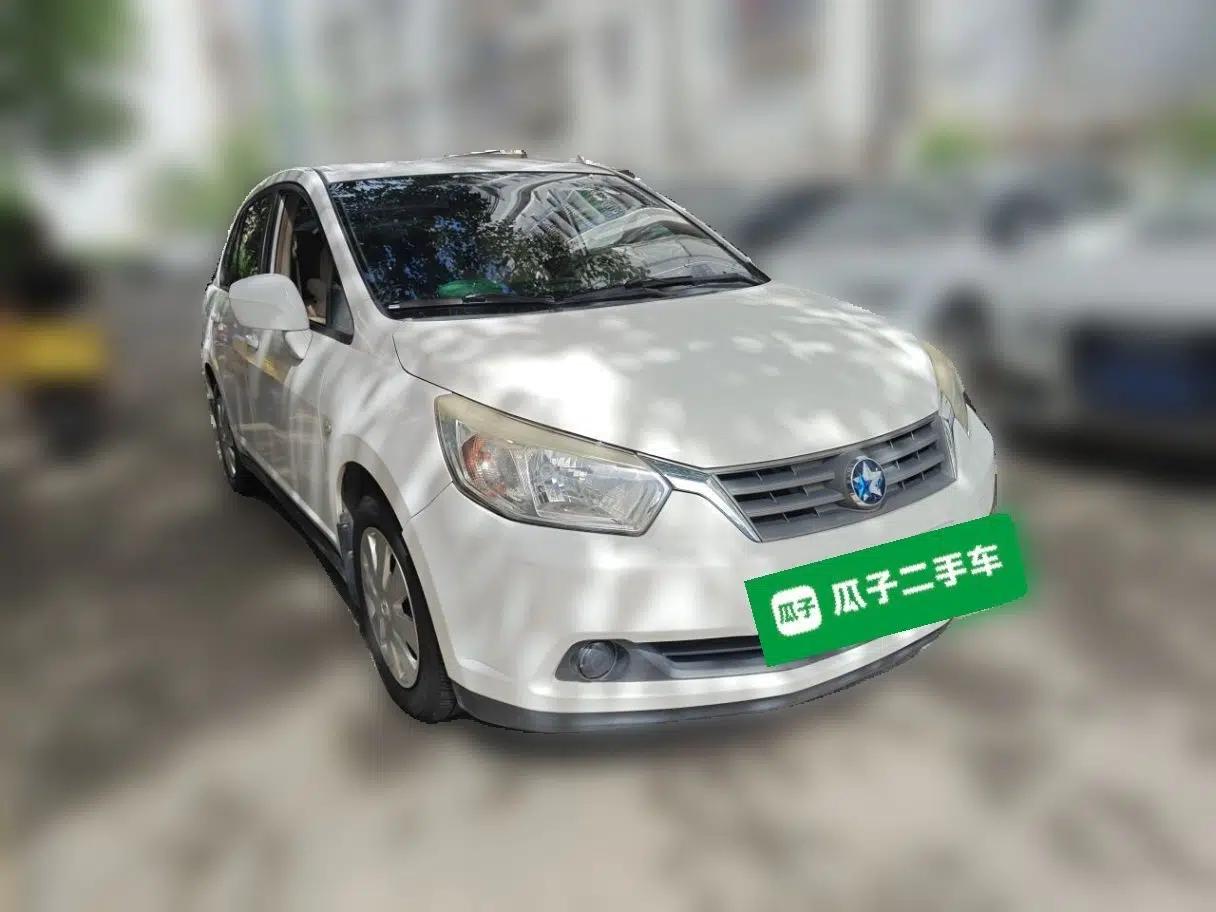 Venucia D50 2013 1.6L Automatic Fashion Edition — миниатюра 3