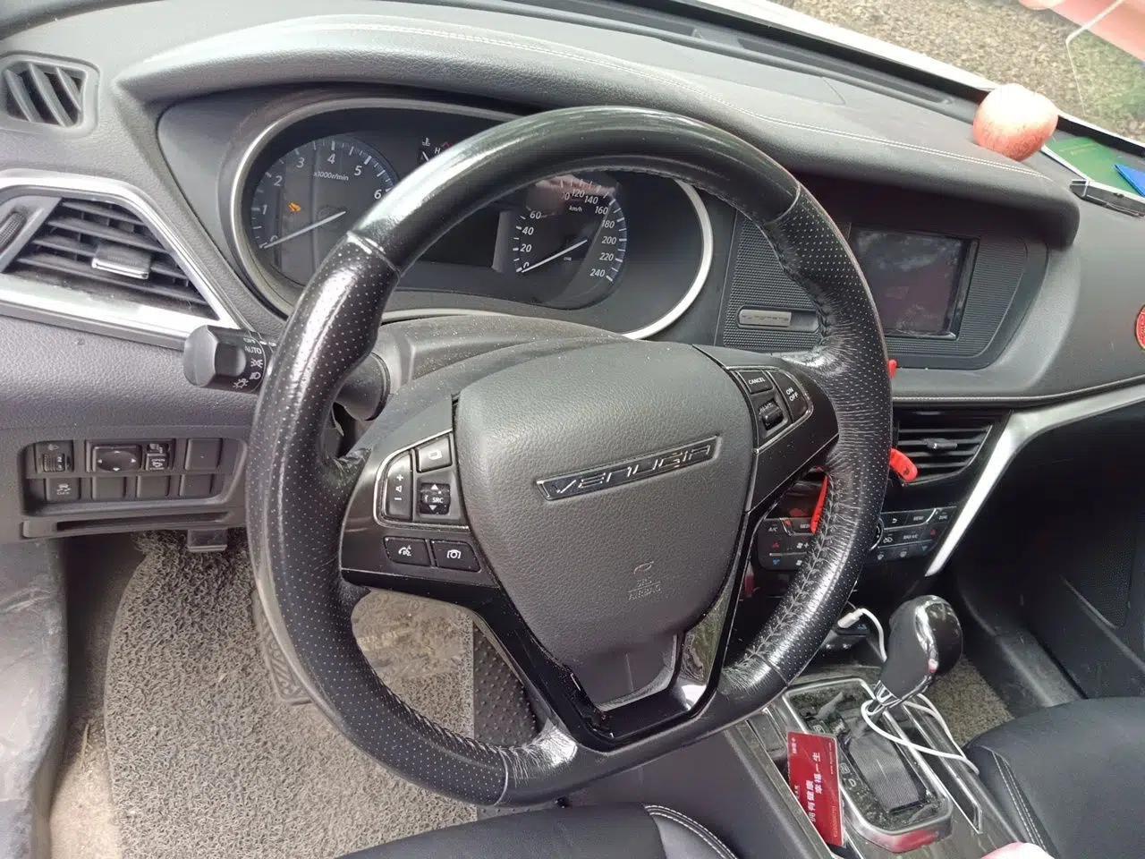 Venucia T90 2017 2.0L CVT Smart Edition — миниатюра 9