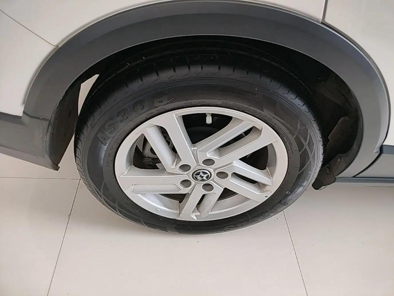 Venucia T60EV 2020 AI Enjoyment Model — миниатюра 11