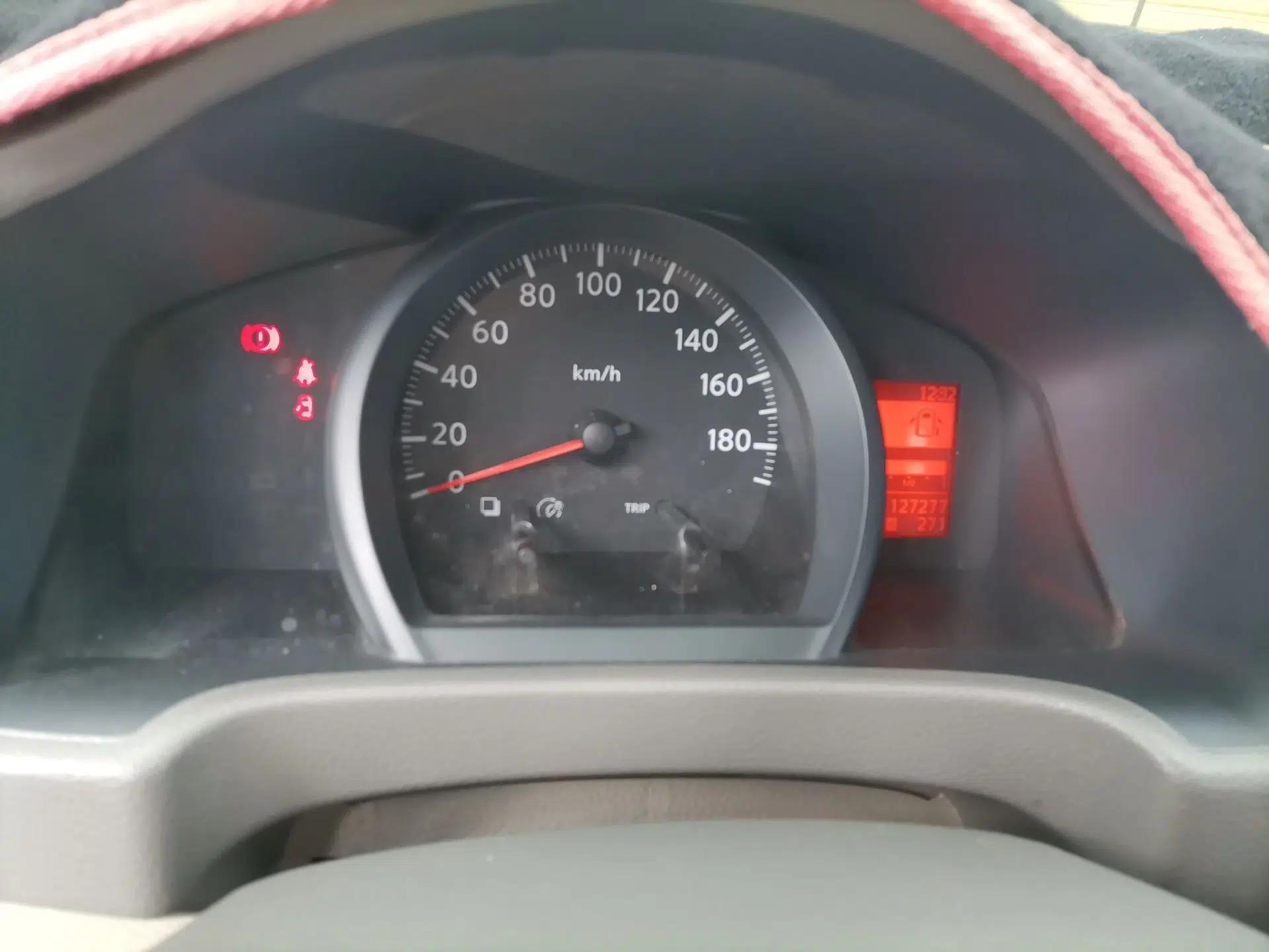 Nissan NV200 2014 1.6L Manual Luxury Model China V Standard — миниатюра 11