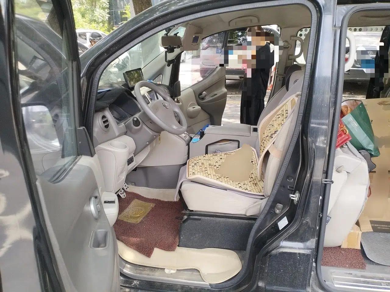 Nissan NV200 2016 1.6L CVT Luxury Model — миниатюра 15