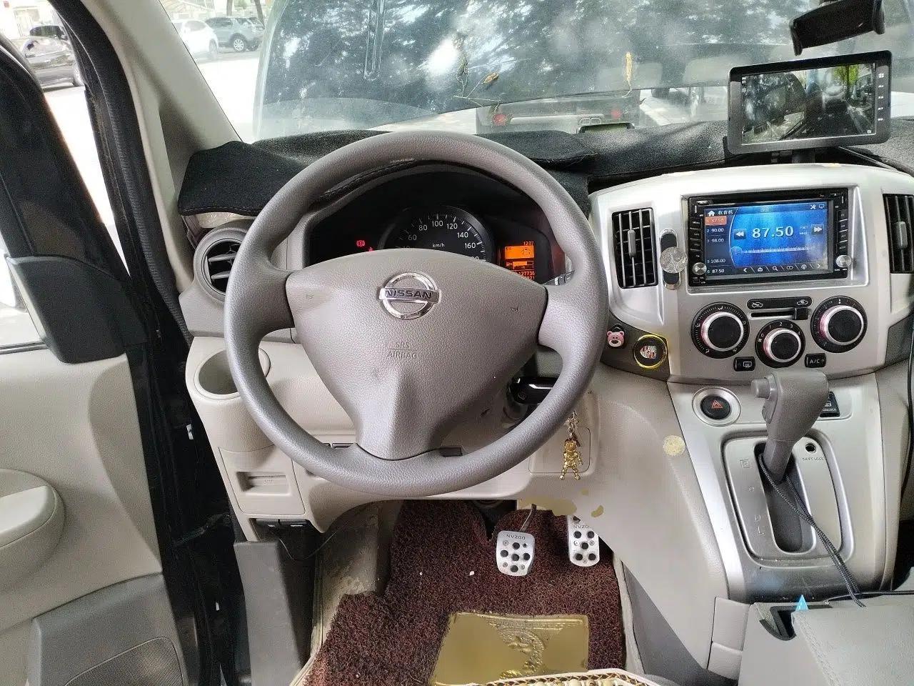Nissan NV200 2016 1.6L CVT Luxury Model — миниатюра 10