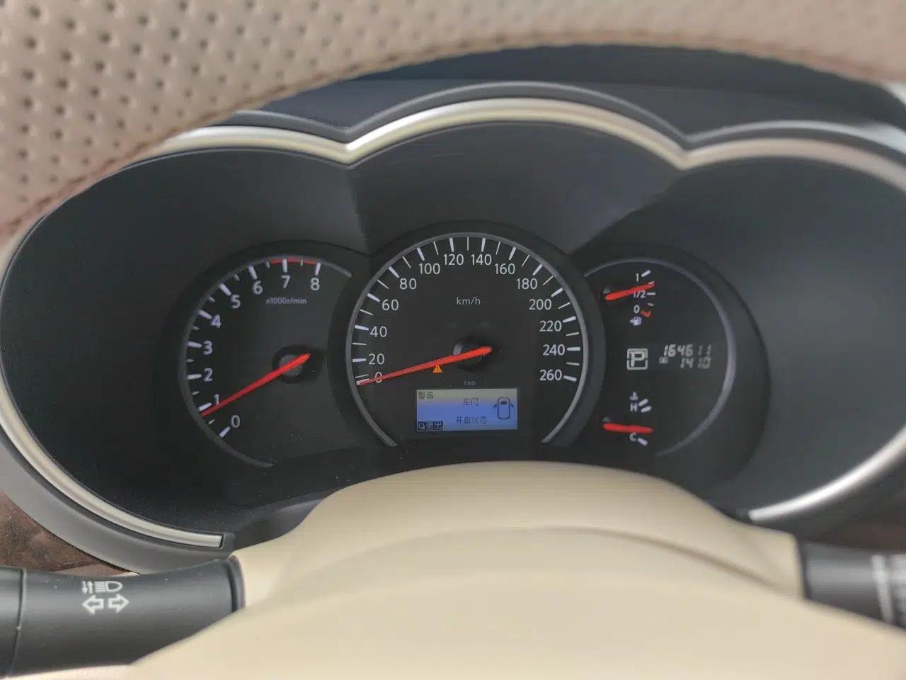 Nissan Quest 2015 3.5L SL — миниатюра 11