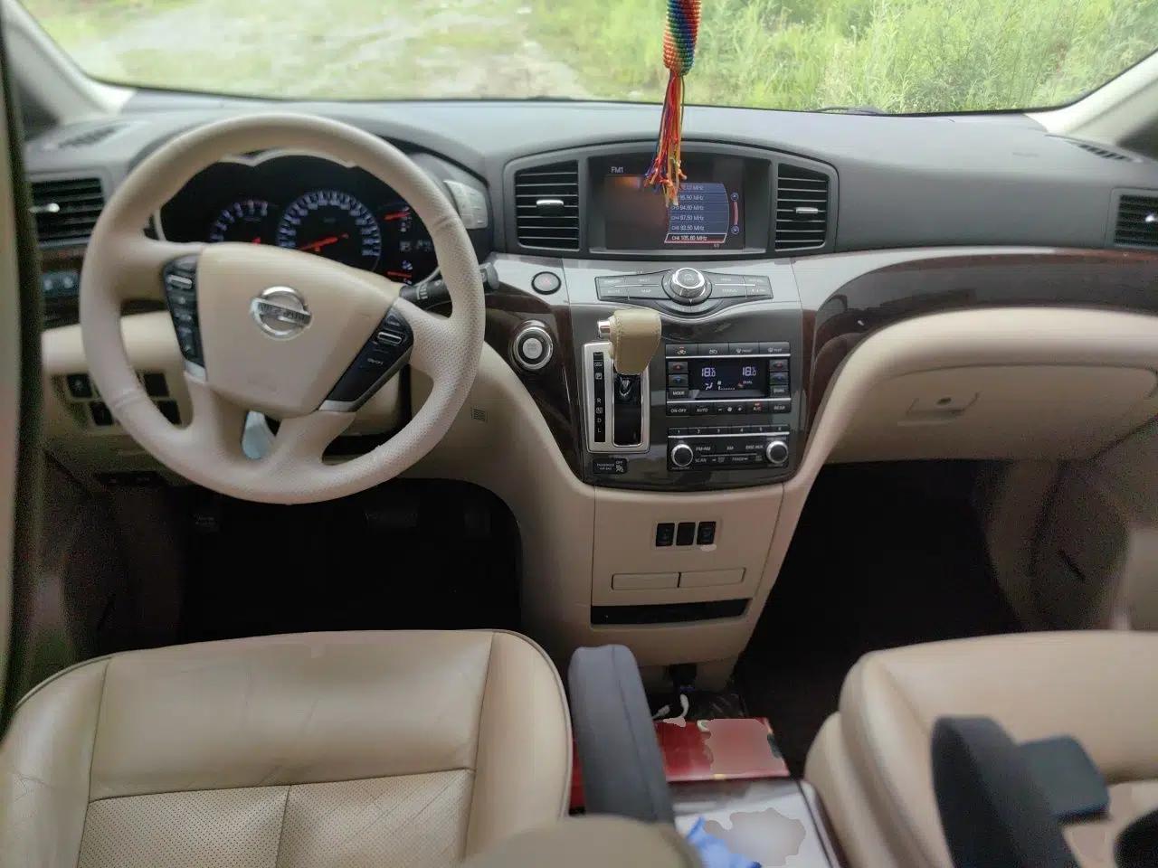 Nissan Quest 2015 3.5L SL — миниатюра 9