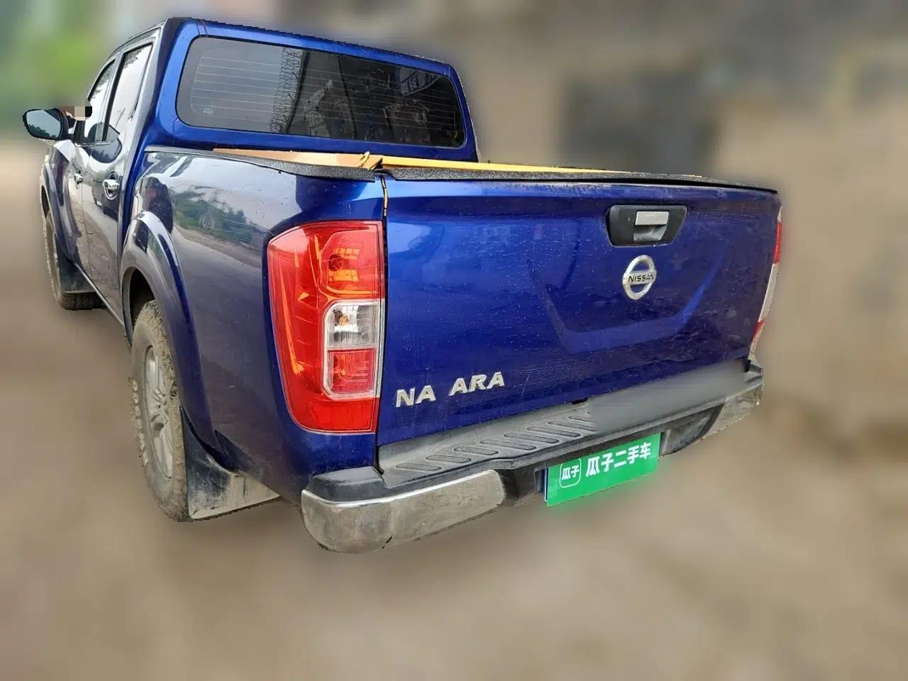 Nissan Navara 2017 2.5L Automatic 2WD Luxury Edition QR25 — миниатюра 4