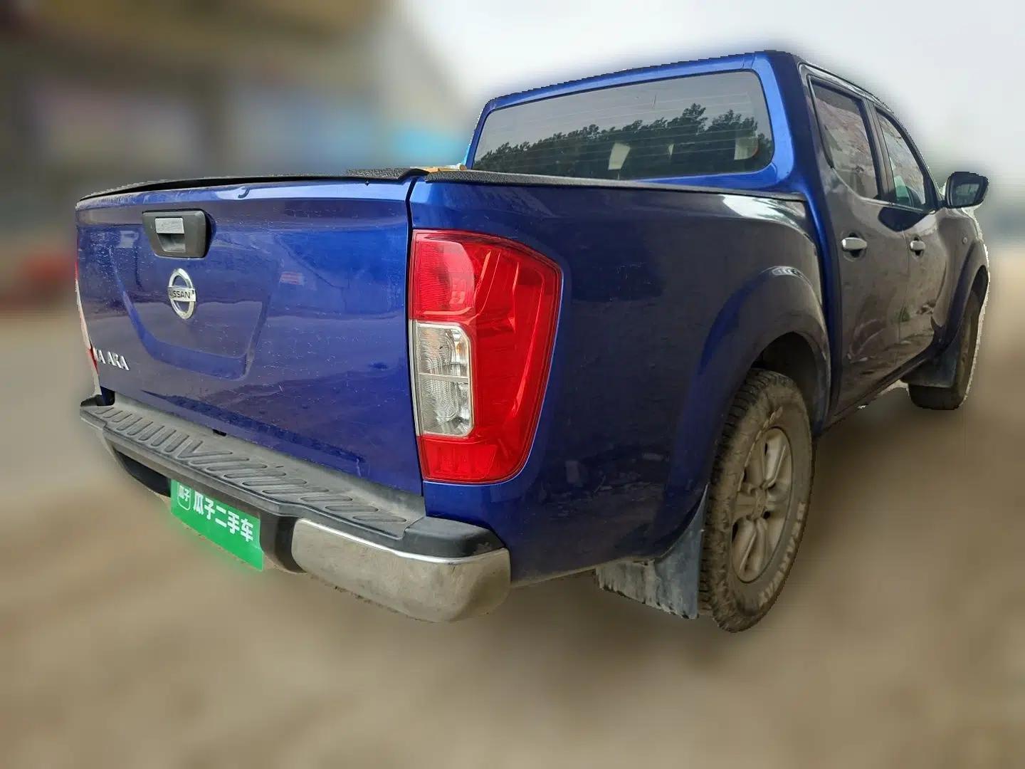 Nissan Navara 2017 2.5L Automatic 2WD Luxury Edition QR25 — миниатюра 6