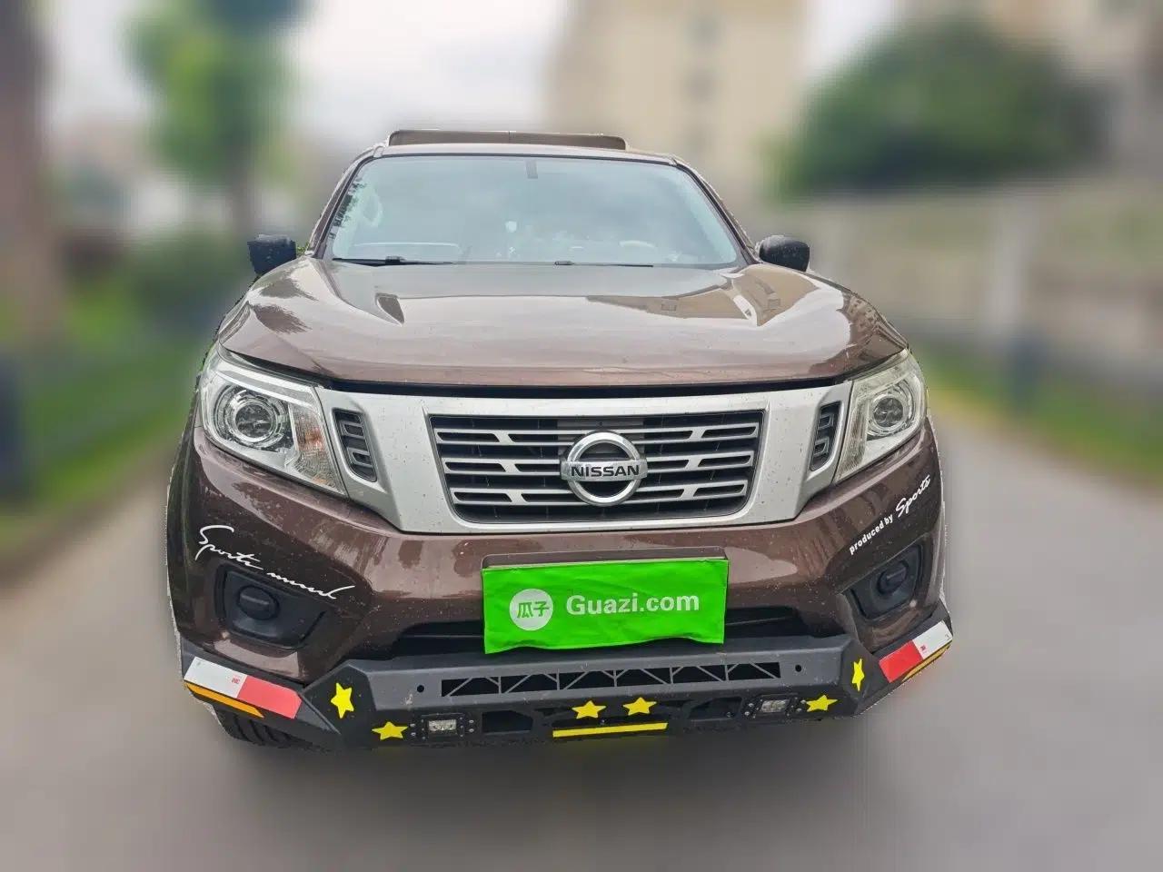 Nissan Navara 2019 2.5L Manual Two-Wheel Drive Comfort Version China VI QR25 — миниатюра 2