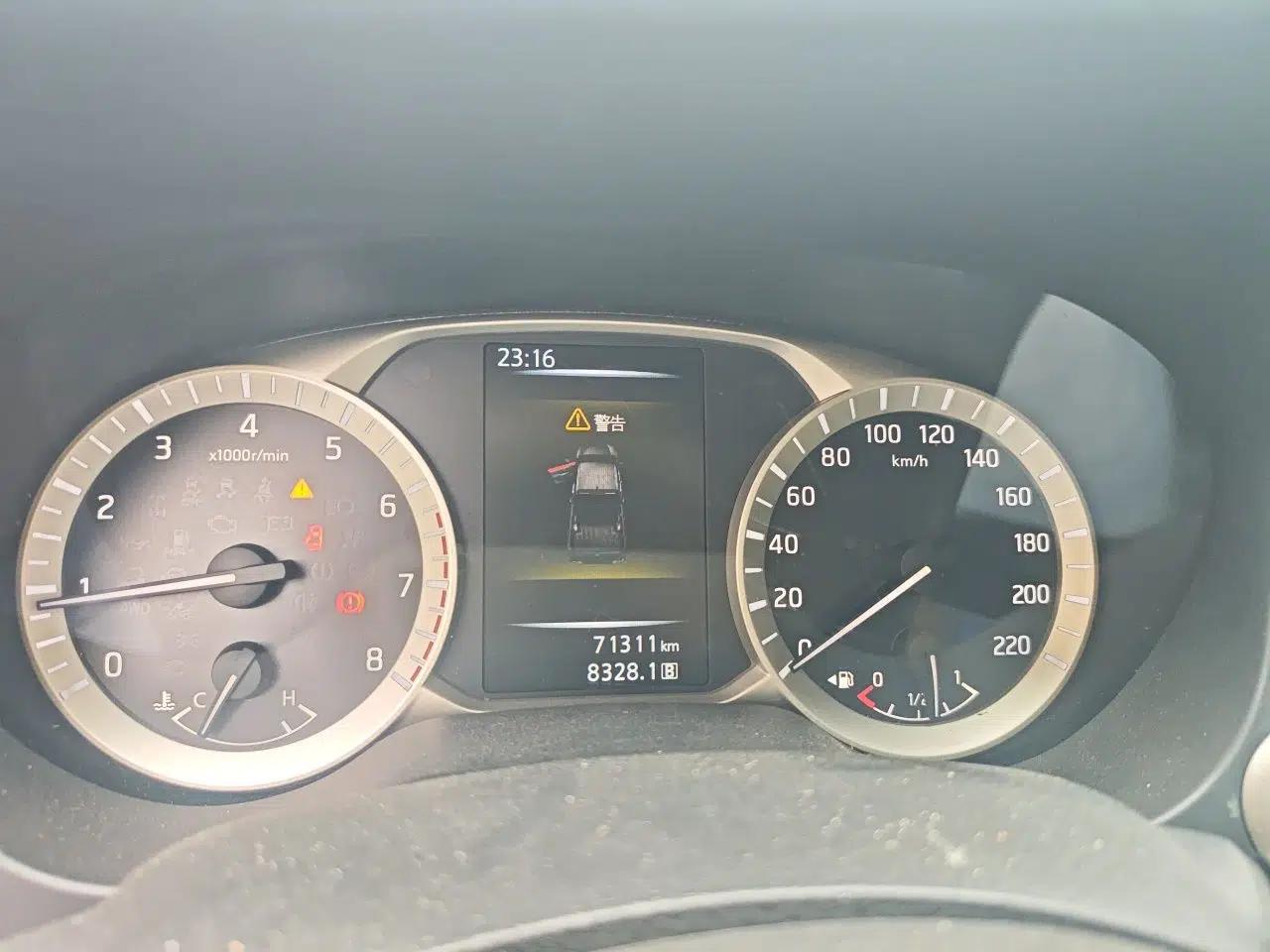 Nissan Navara 2019 2.5L Manual Two-Wheel Drive Comfort Version China VI QR25 — миниатюра 11