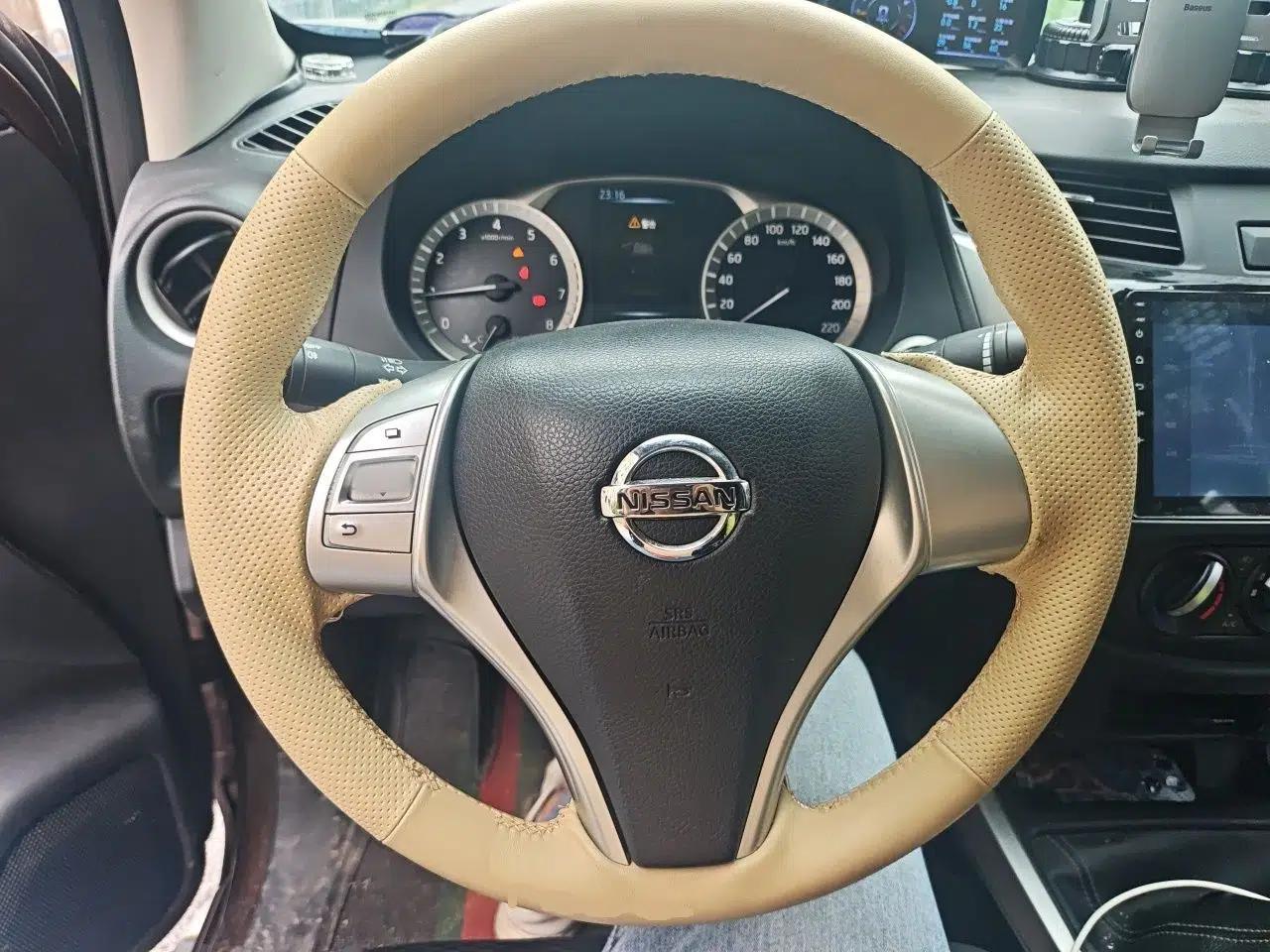 Nissan Navara 2019 2.5L Manual Two-Wheel Drive Comfort Version China VI QR25 — миниатюра 10