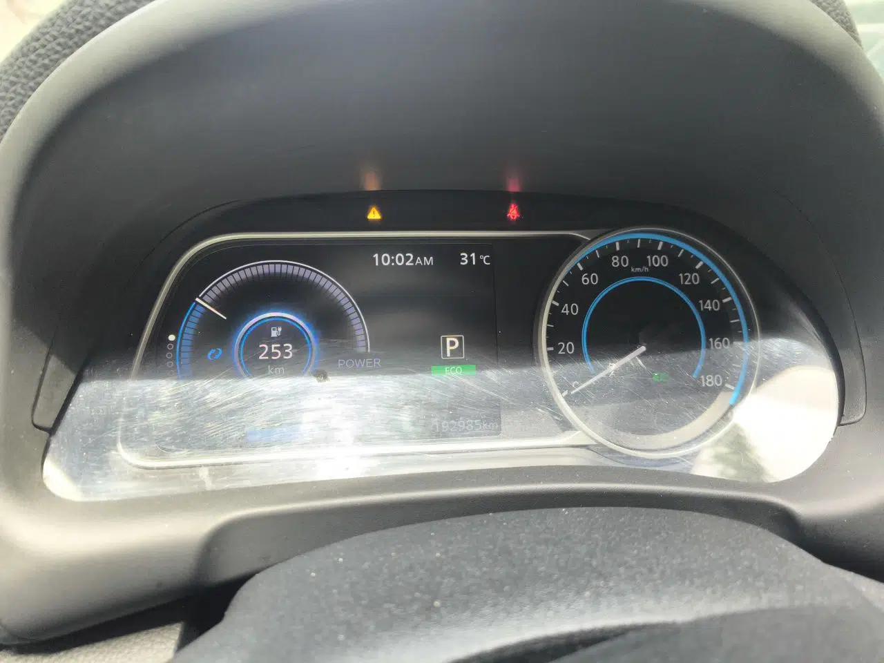 Nissan Sylphy EV 2018 Smart Edition — миниатюра 11