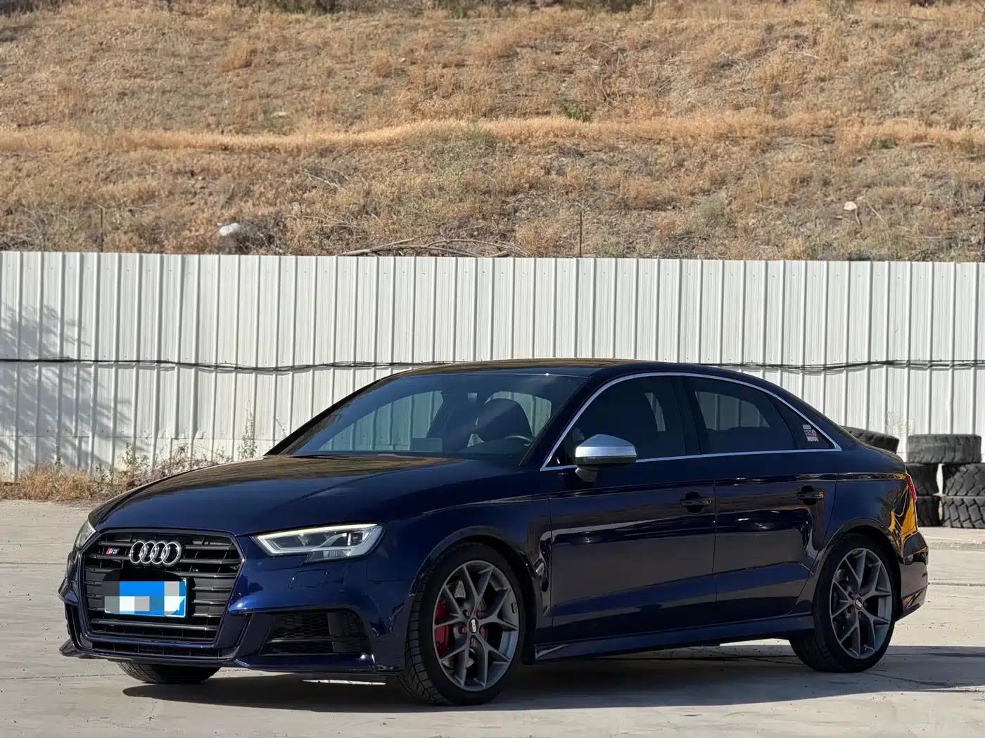 Audi S3 2019 Model S3 2.0T Limousine — миниатюра 1