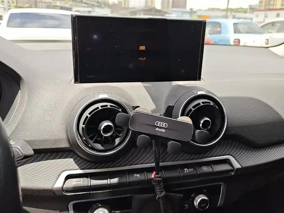 2019 Audi Q2L e-tron Pure Electric Smart Edition — миниатюра 13