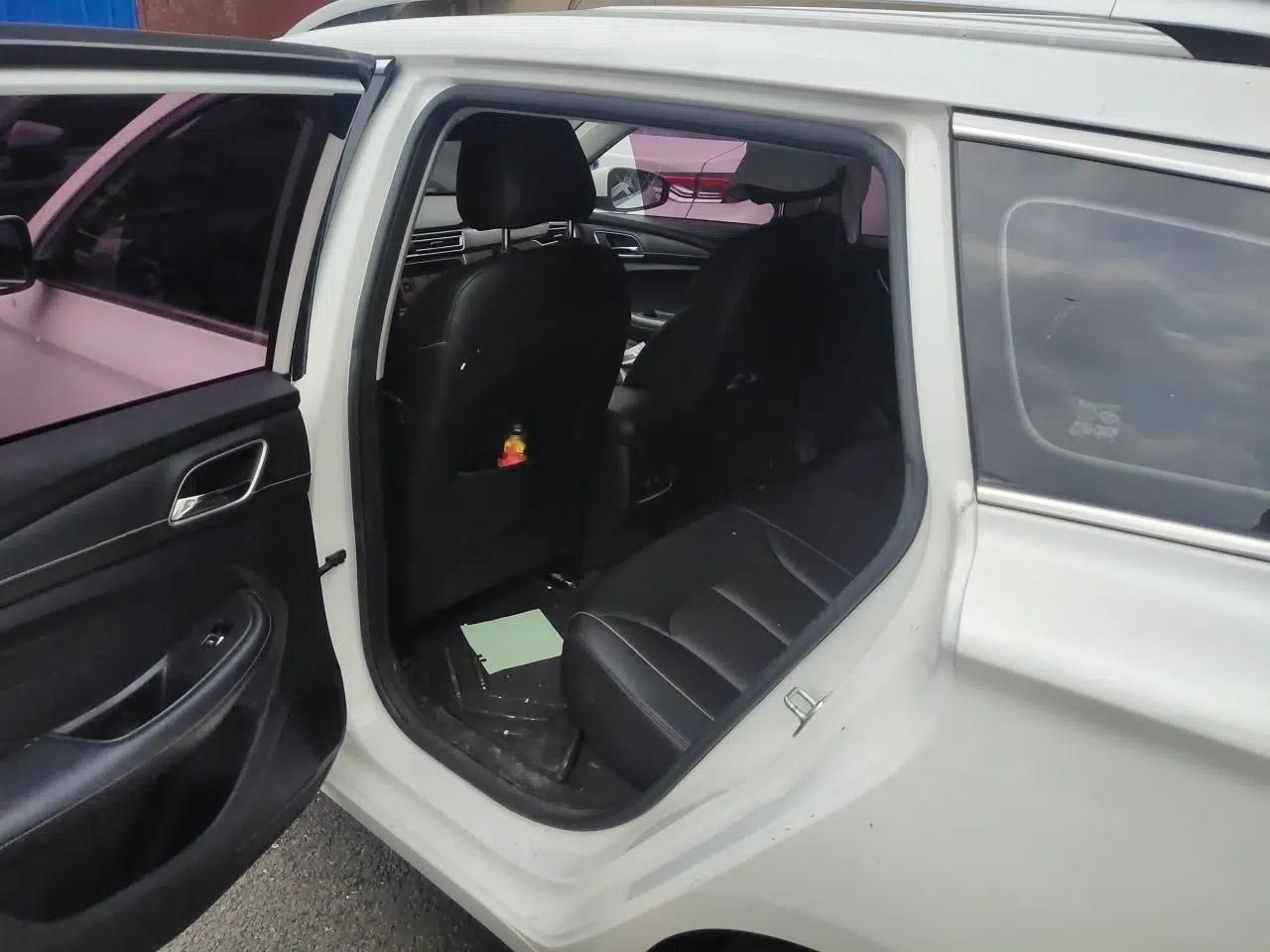 Roewe Ei5 2019 Smart Connect Supreme Edition — миниатюра 17