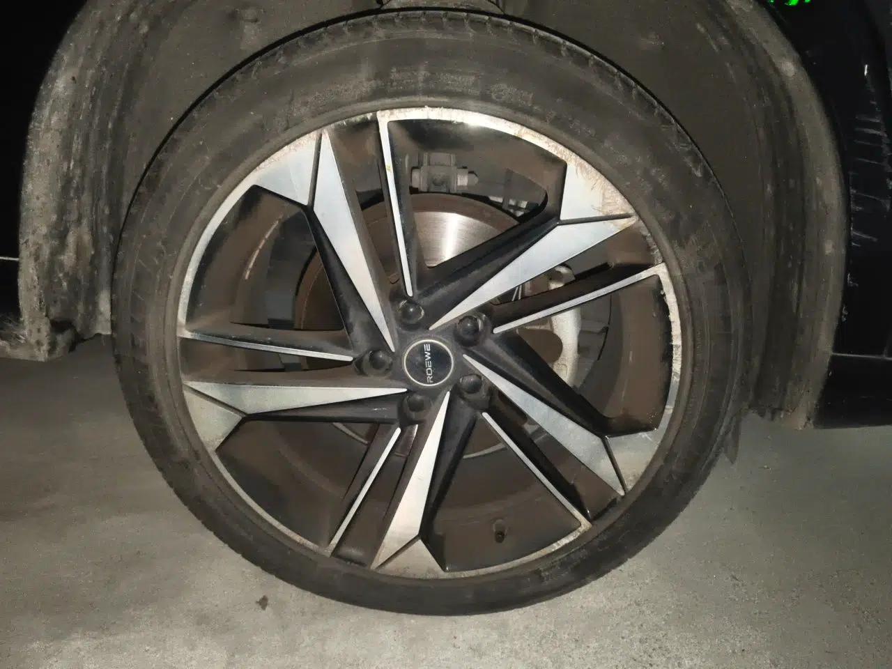Roewe RX5 MAX 2022 1.5T Automatic Zhiwei Prestige Edition — миниатюра 2