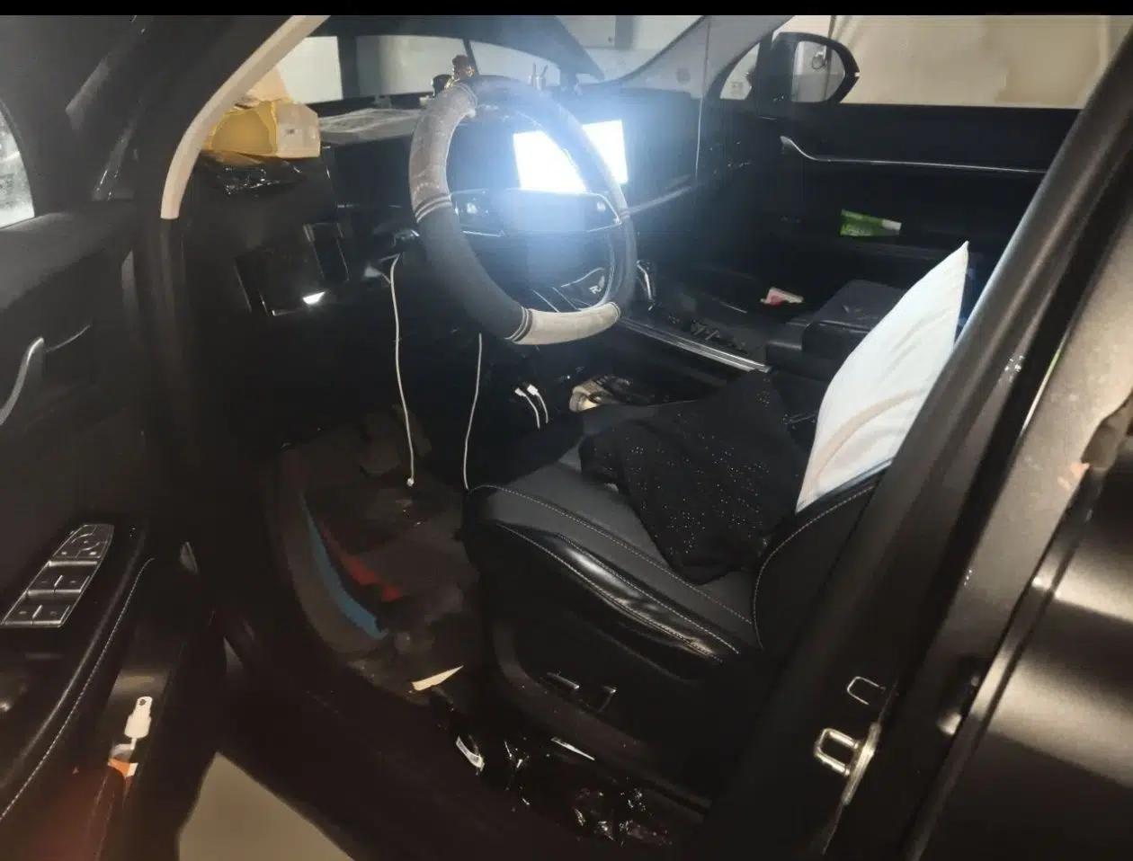 Roewe RX5 MAX 2022 1.5T Automatic Zhiwei Prestige Edition — миниатюра 17