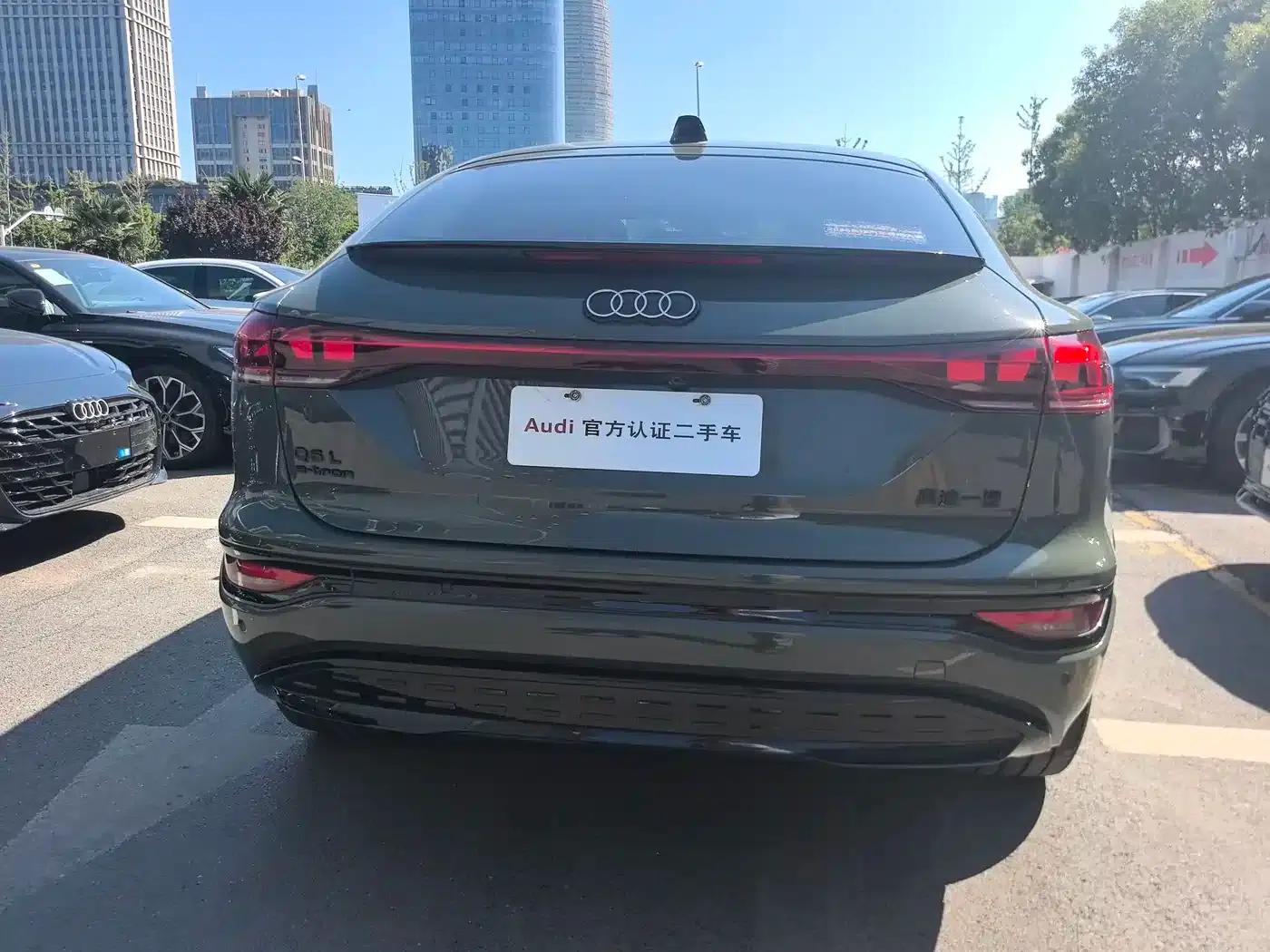 Audi Q6L Sportback e-tron 2026 First Edition — миниатюра 6