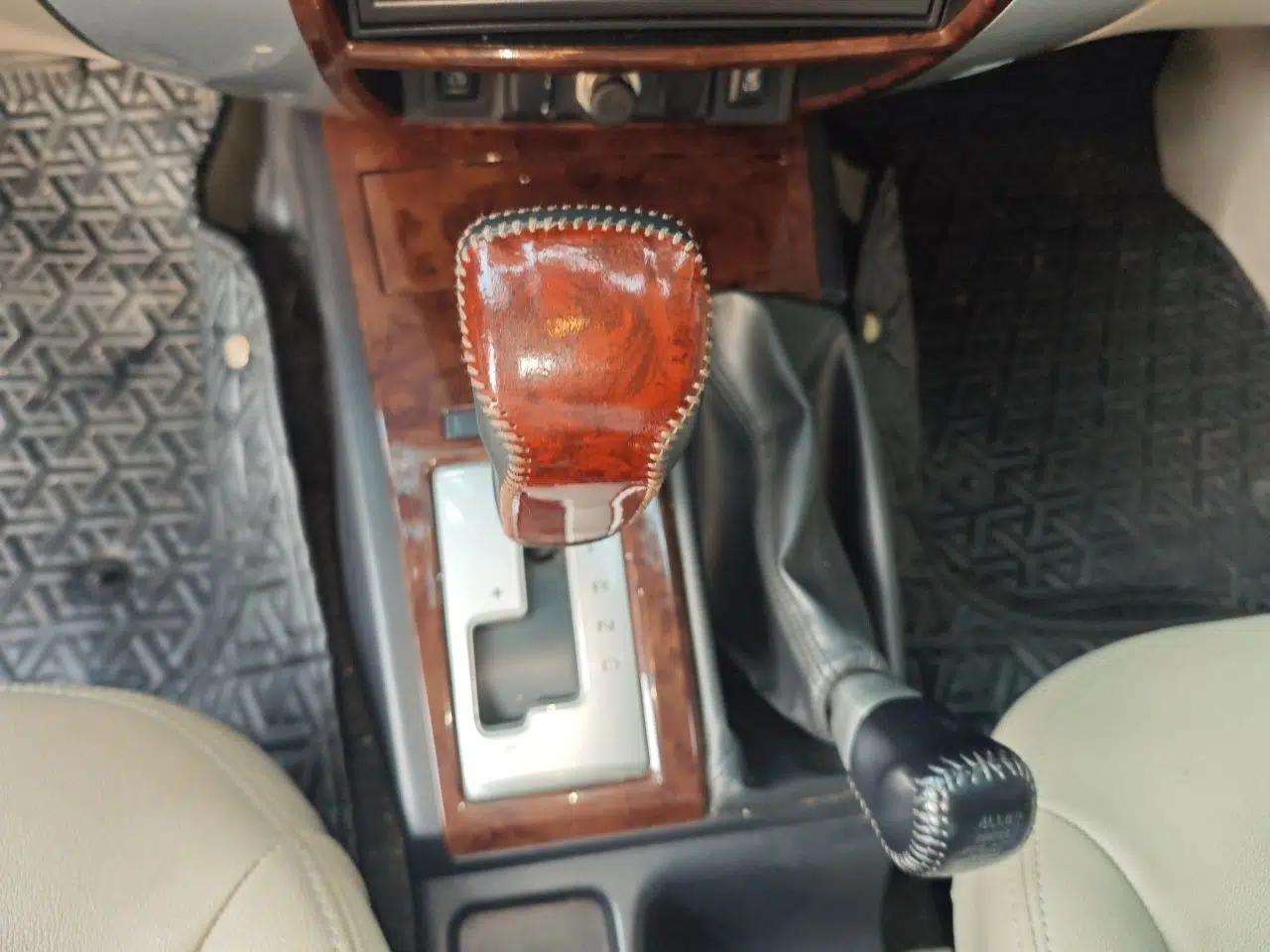 Mitsubishi Pajero Sport 2013 3.0L Automatic 4x4 Flagship Edition — миниатюра 14