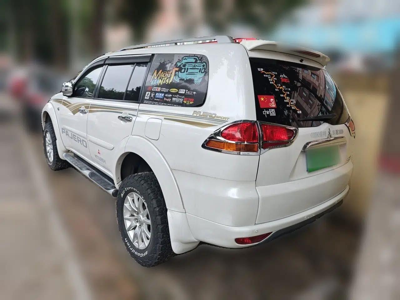 Mitsubishi Pajero Sport 2013 3.0L Automatic 4x4 Flagship Edition — миниатюра 4