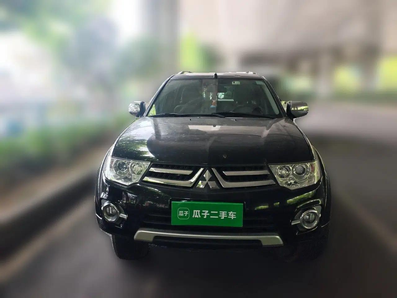 Mitsubishi Pajero Sport 2013 3.0L Automatic 4x4 Flagship Edition — миниатюра 2