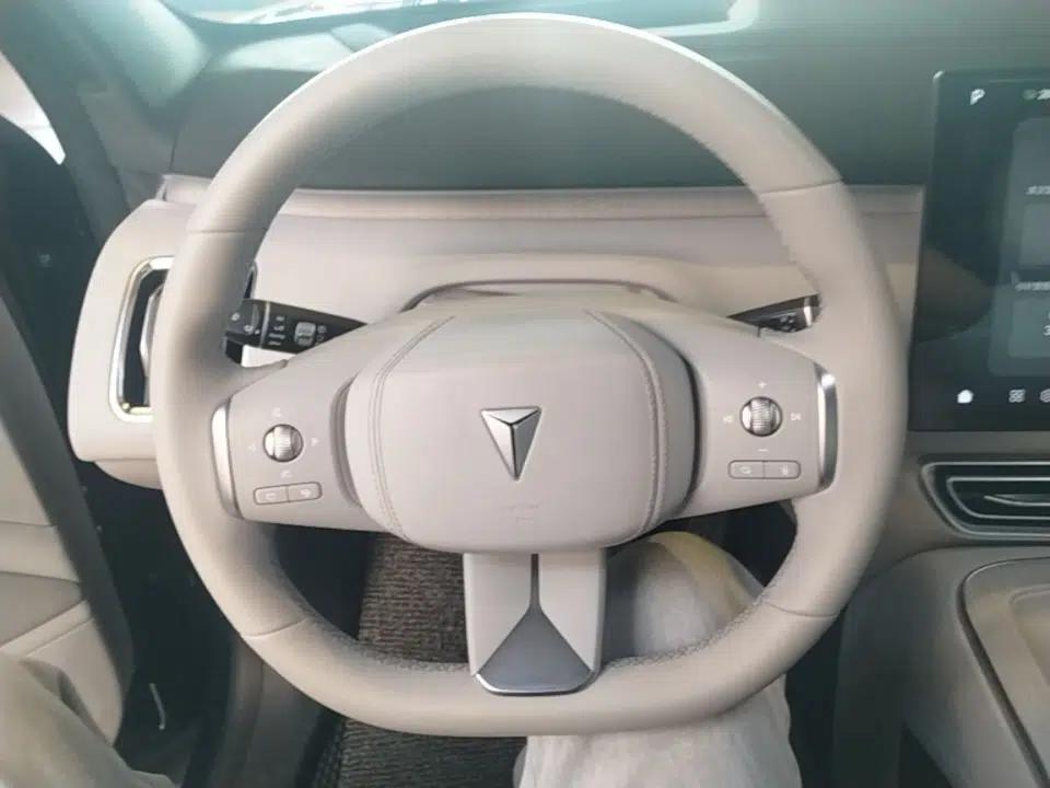 Deepal S09 2025 Rear-Drive Ultra+ — миниатюра 18