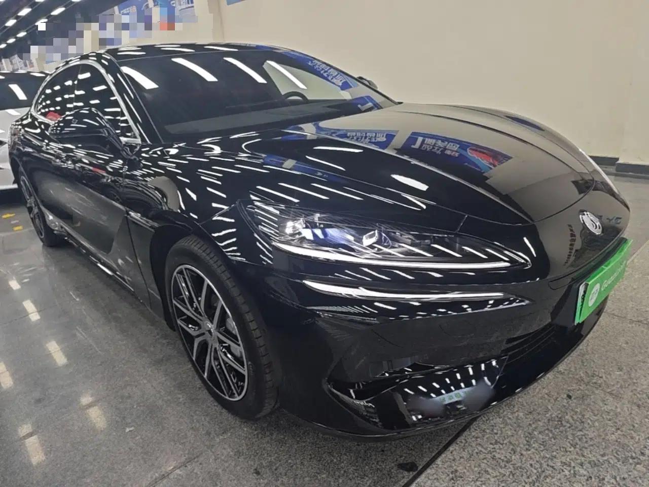 Denza Z9 2024 1100 km Four-Wheel Drive Max Version — миниатюра 3