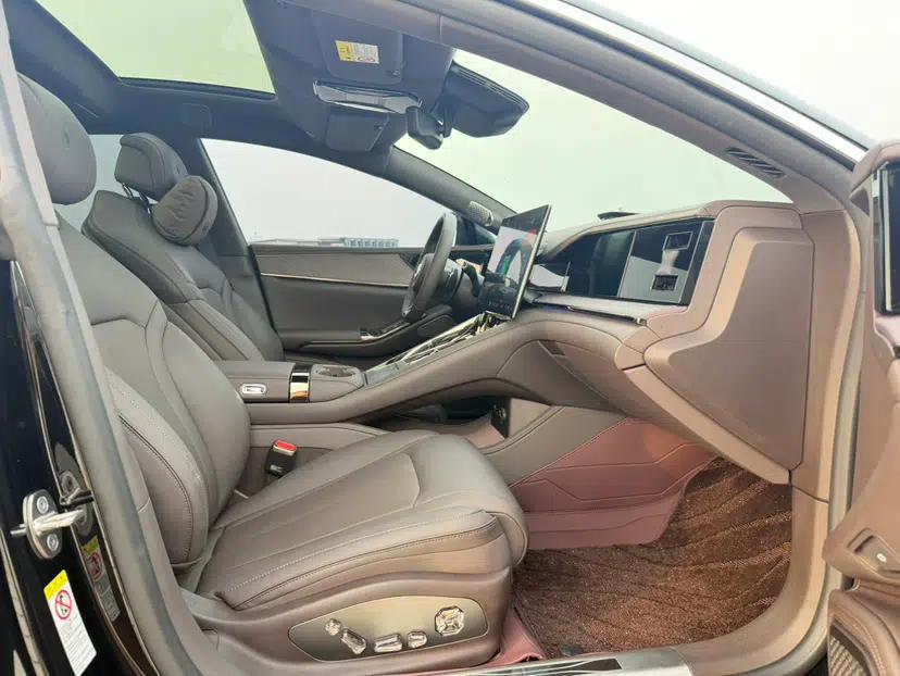 Denza Z9 2024 1100 km Four-Wheel Drive Max Version — миниатюра 29