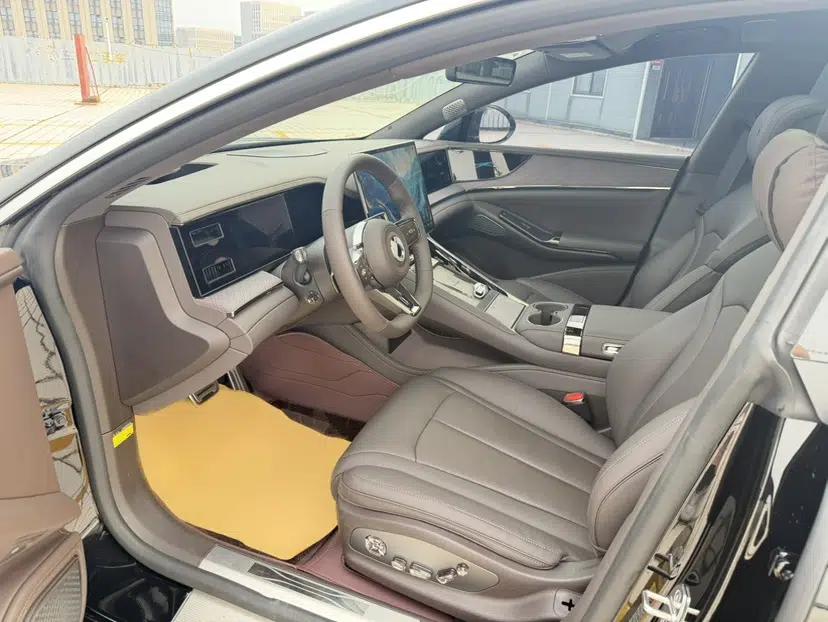 Denza Z9 2024 1100 km Four-Wheel Drive Max Version — миниатюра 34