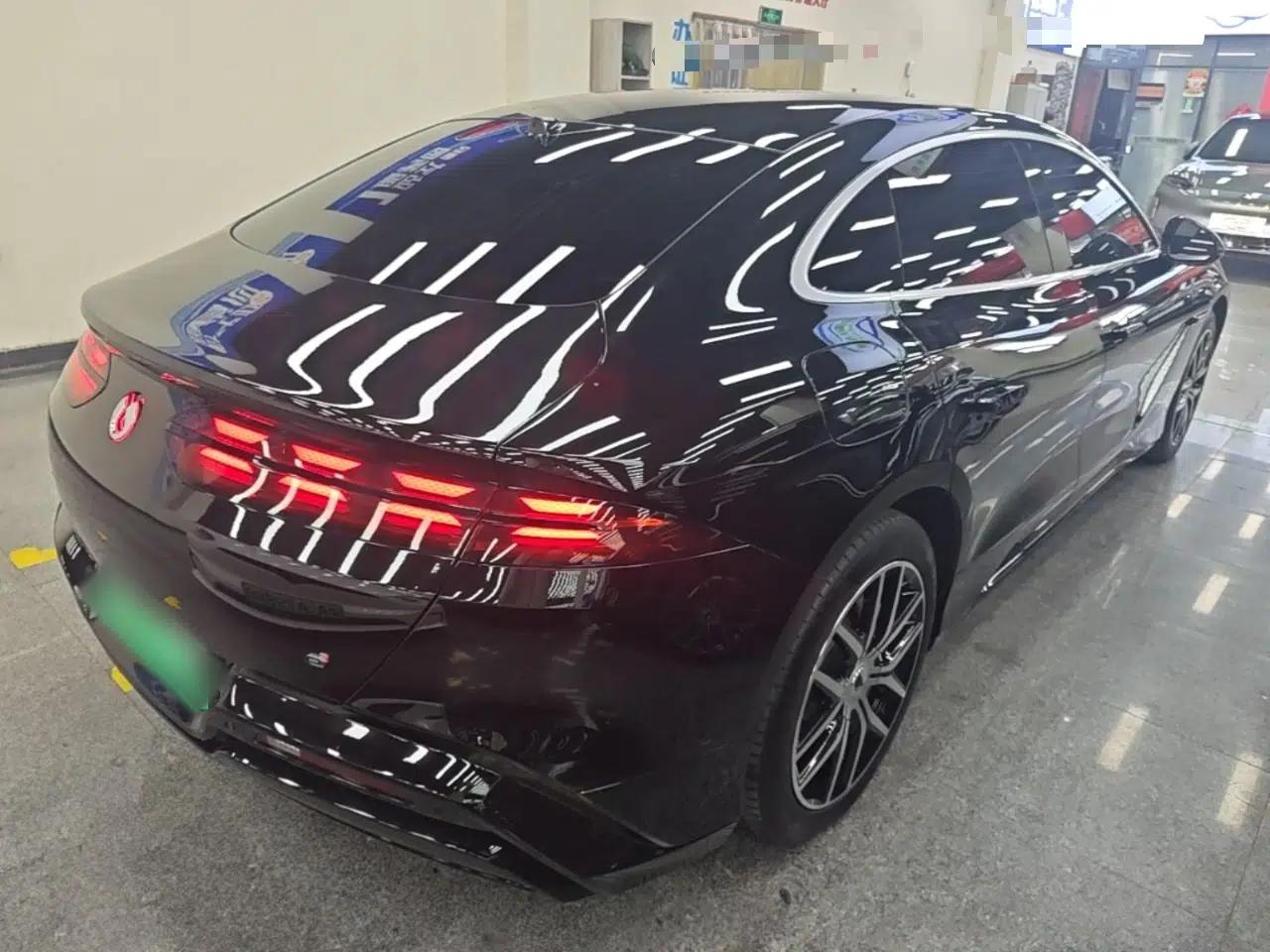 Denza Z9 2024 1100 km Four-Wheel Drive Max Version — миниатюра 6