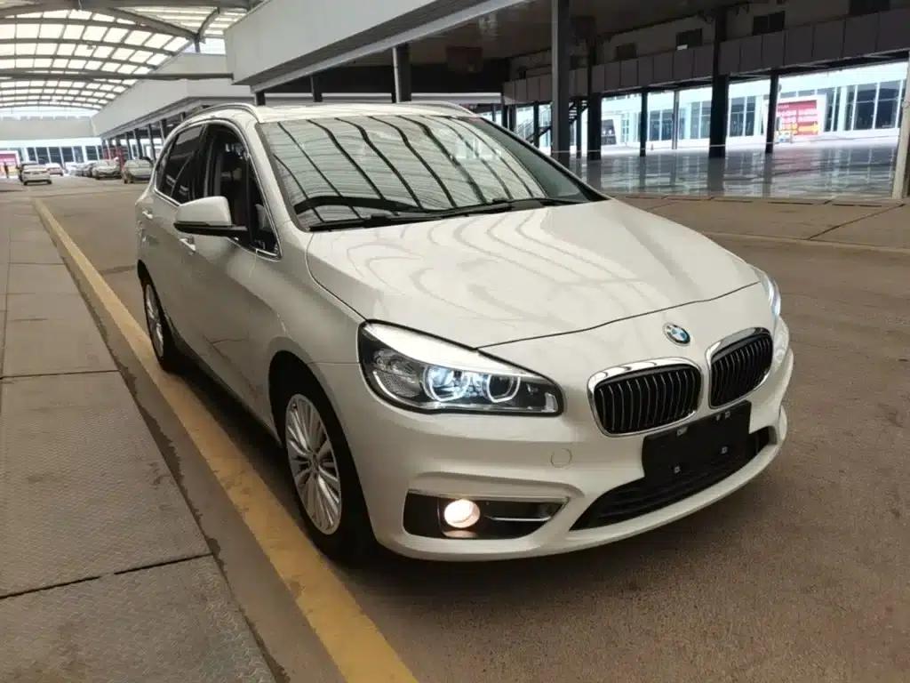 2014 BMW 2 Series Gran Tourer 220i Luxury Design Package (Imported) — миниатюра 4