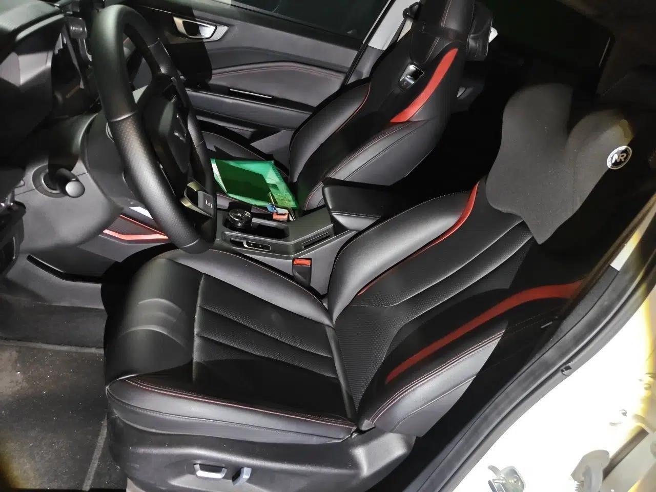 Wuling Alvez 2022 1.5T CVT Trendy & Cool Edition — миниатюра 15
