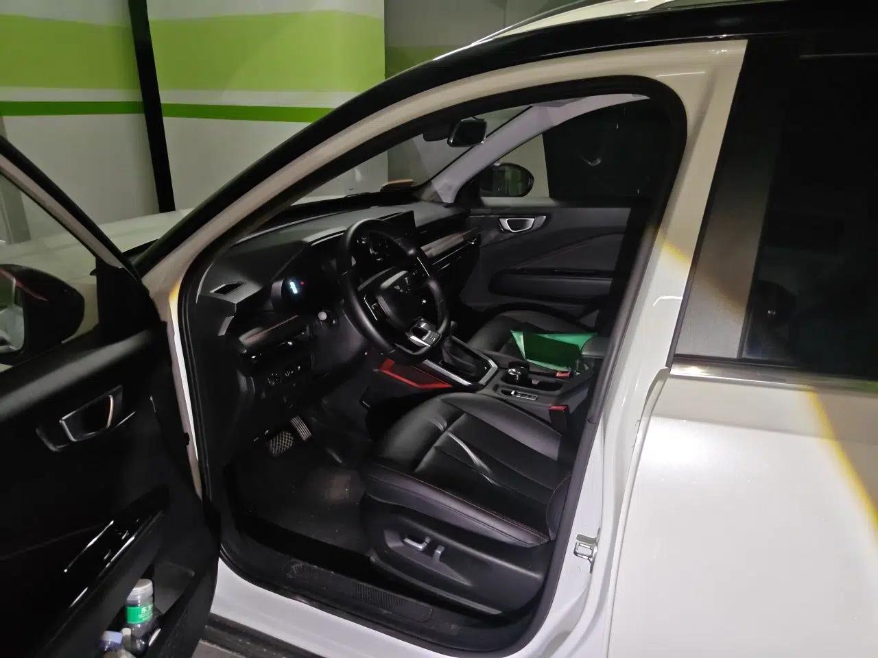 Wuling Alvez 2022 1.5T CVT Trendy & Cool Edition — миниатюра 16