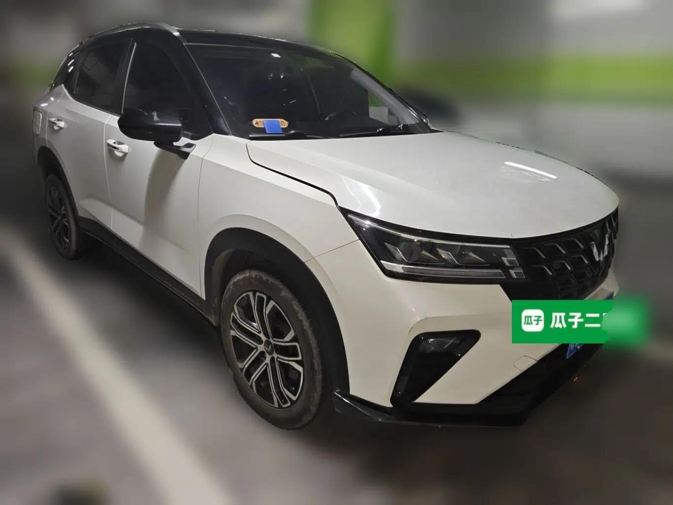 Wuling Alvez 2022 1.5T CVT Trendy & Cool Edition — миниатюра 3