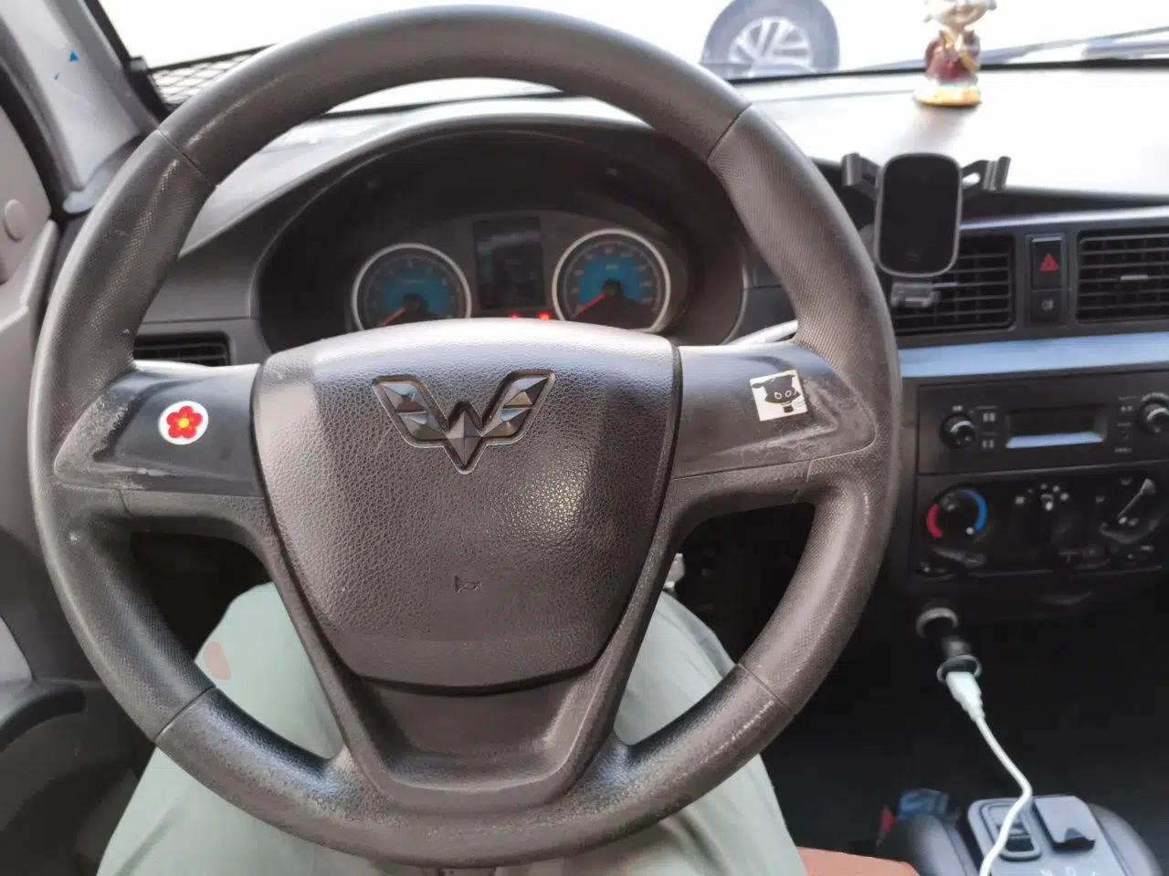 Wuling EV50 Wuling EV50, 41.86 kWh battery, automatic transmission, no sunroof, all-electric — миниатюра 10