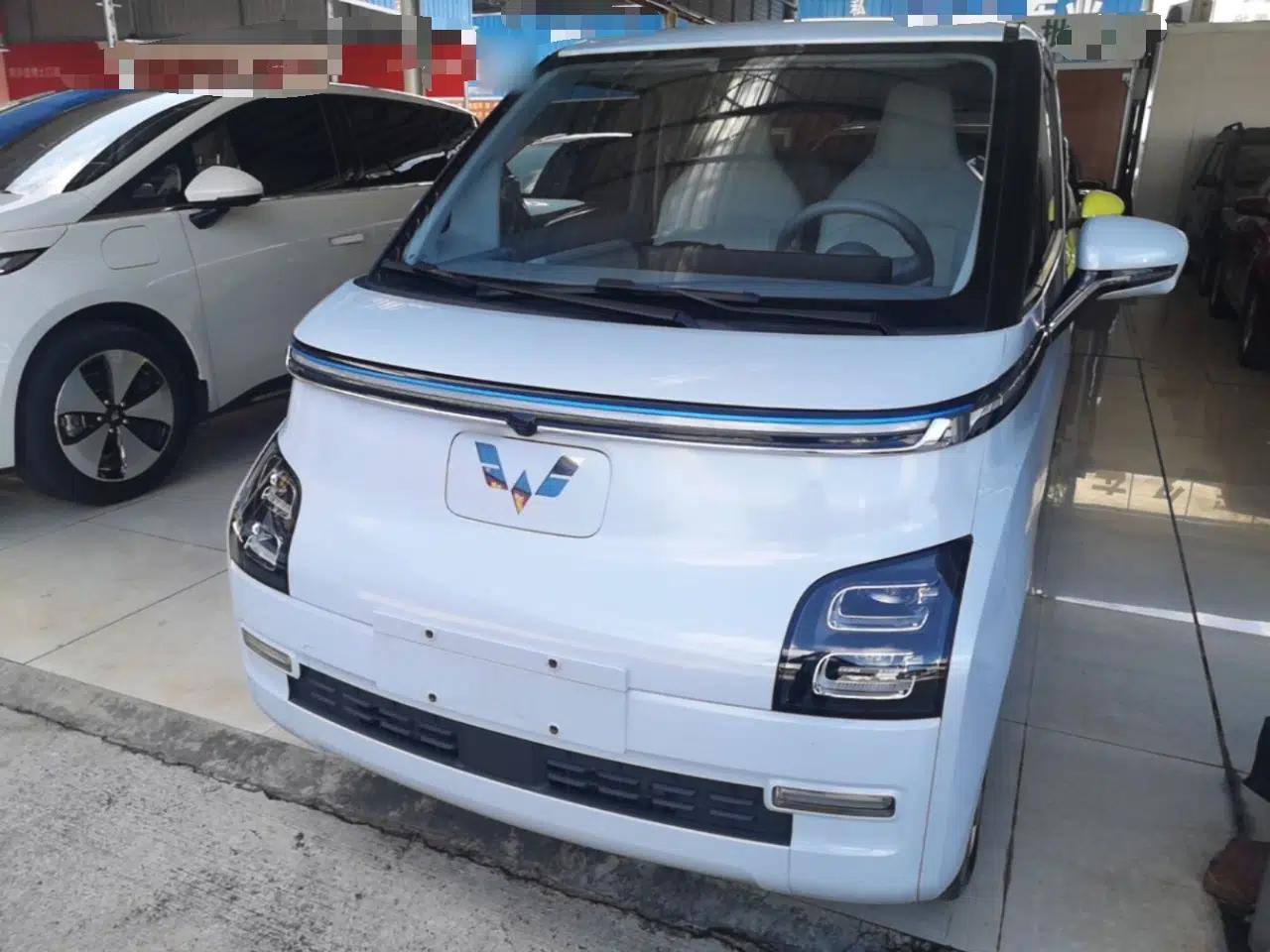 Wuling Air ev 2023 - Four Seats - Advanced Edition — миниатюра 1