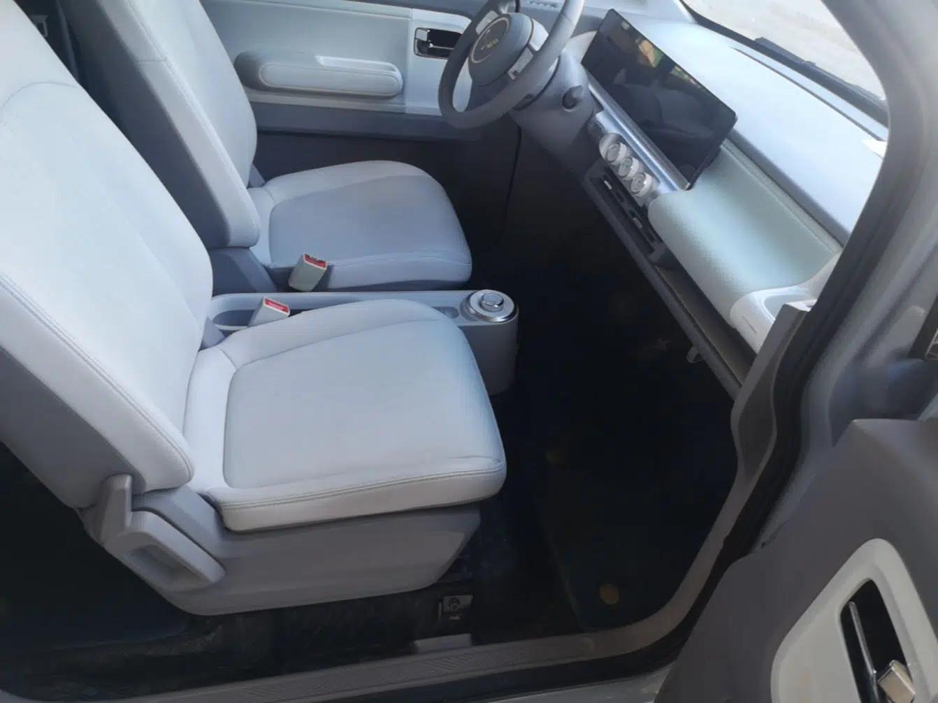 Wuling Air ev 2023 - Four Seats - Advanced Edition — миниатюра 19