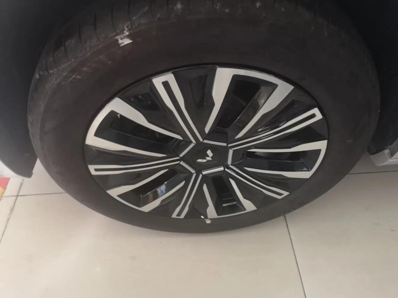 Wuling Starlight 730 2025 Model Plug-in Hybrid 125km Luxury Edition — миниатюра 11