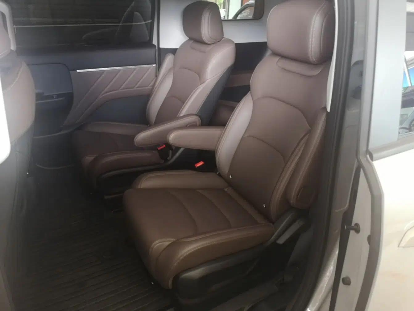Wuling Starlight 730 2025 Model Plug-in Hybrid 125km Luxury Edition — миниатюра 20