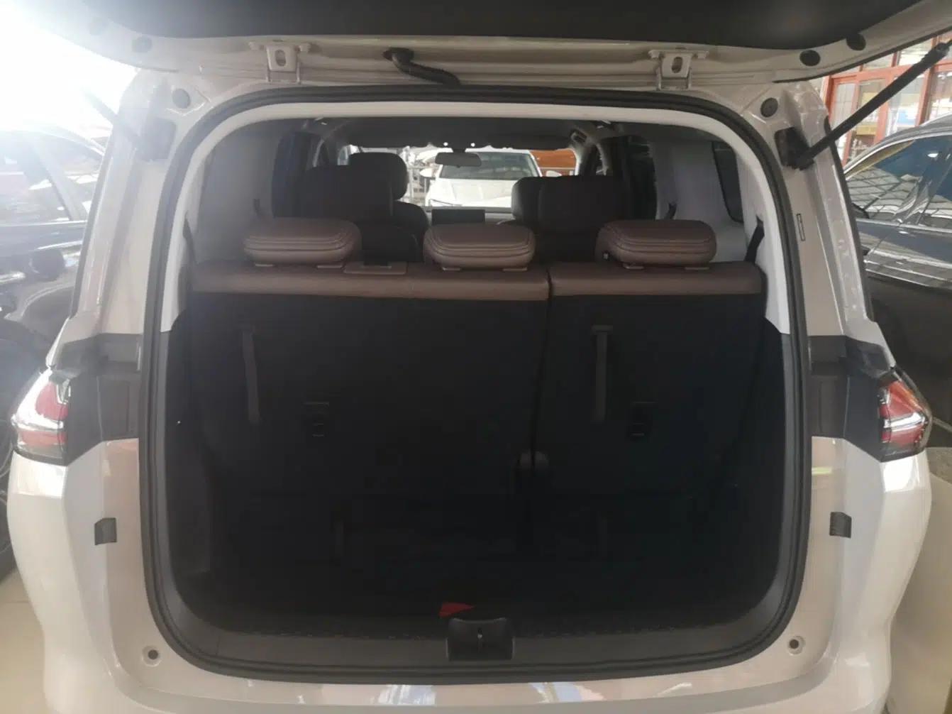 Wuling Starlight 730 2025 Model Plug-in Hybrid 125km Luxury Edition — миниатюра 22