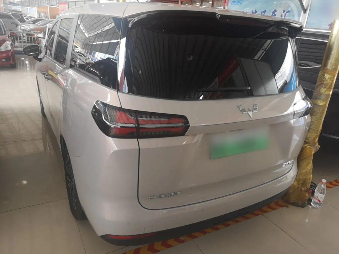 Wuling Starlight 730 2025 Model Plug-in Hybrid 125km Luxury Edition — миниатюра 4