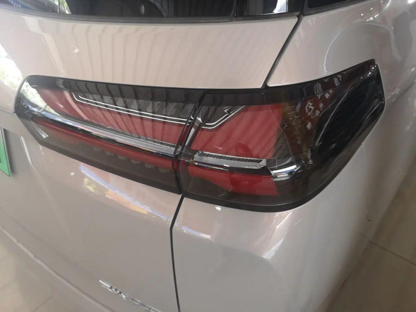 Wuling Starlight 730 2025 Model Plug-in Hybrid 125km Luxury Edition — миниатюра 9