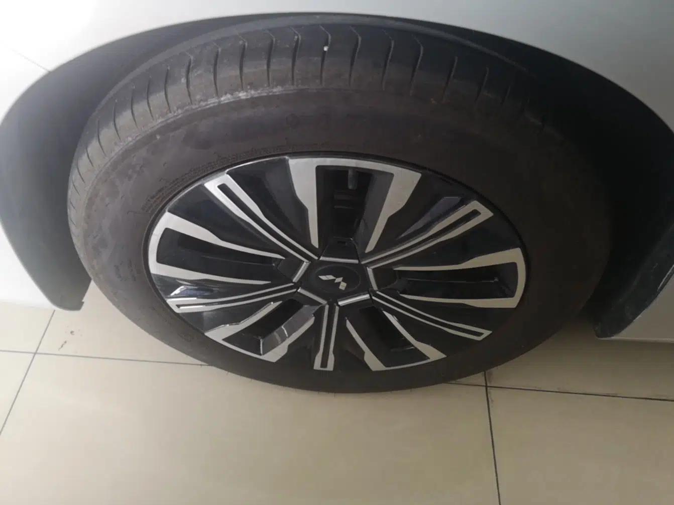 Wuling Starlight 730 2025 Model Plug-in Hybrid 125km Luxury Edition — миниатюра 10