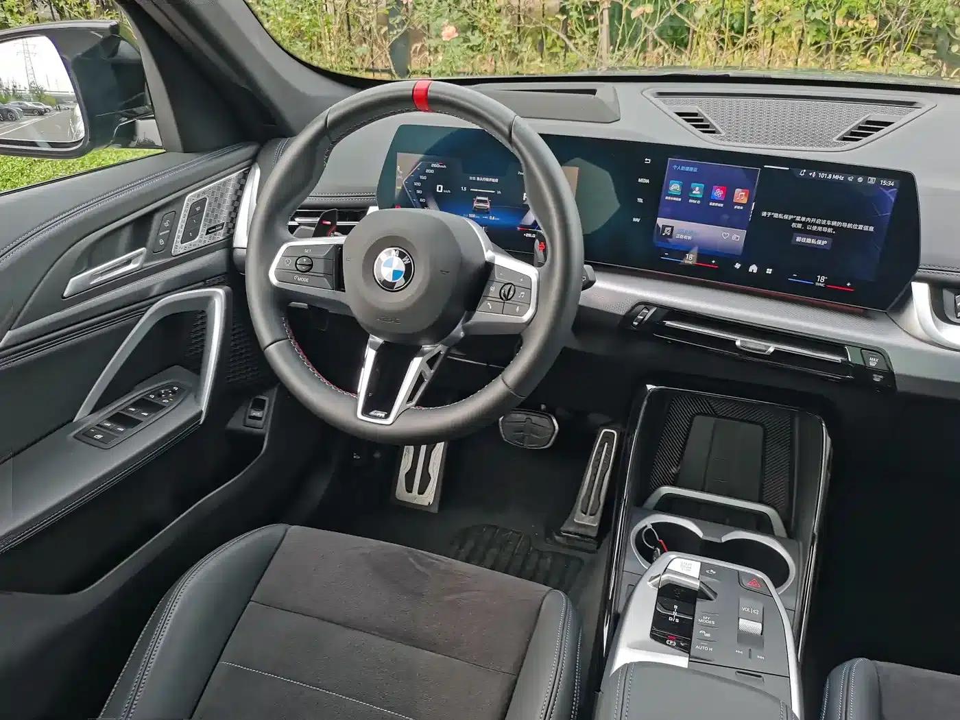 2025 BMW M235L — миниатюра 21