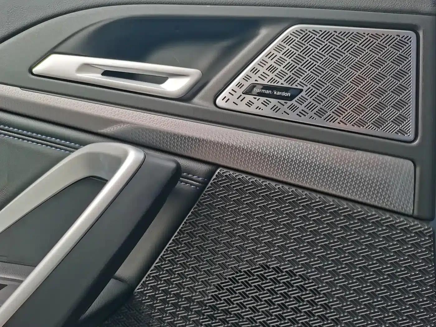 2025 BMW M235L — миниатюра 24