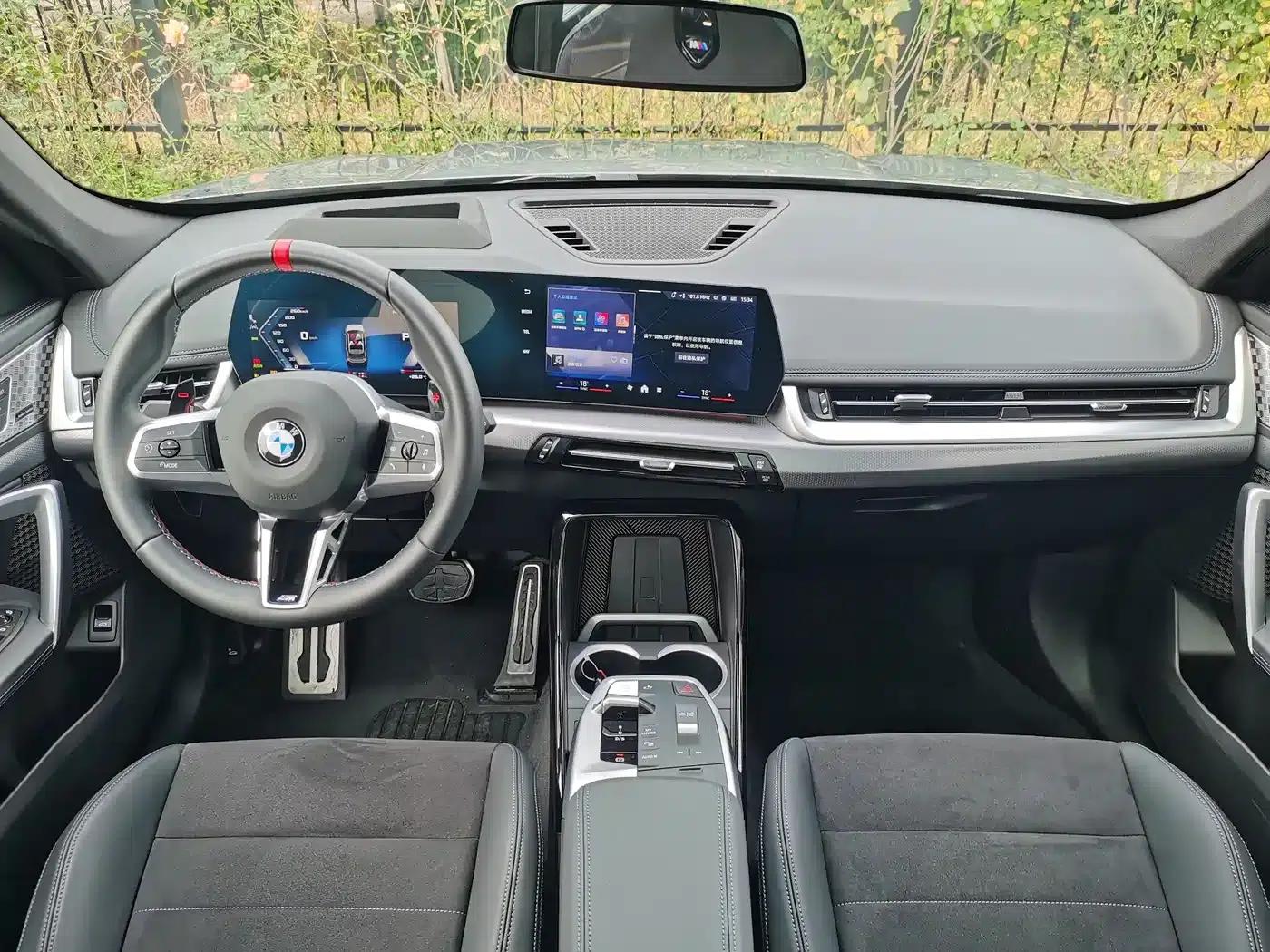 2025 BMW M235L — миниатюра 9