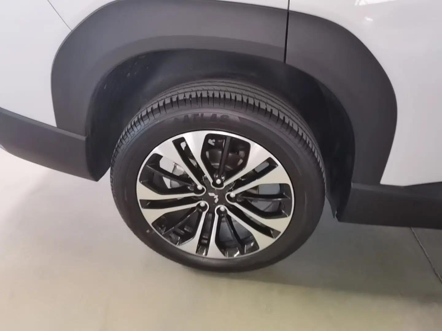 Wuling Xingguang 560 New Energy 2026 Model, Plug-in Hybrid, 125 km, Luxury Version — миниатюра 11