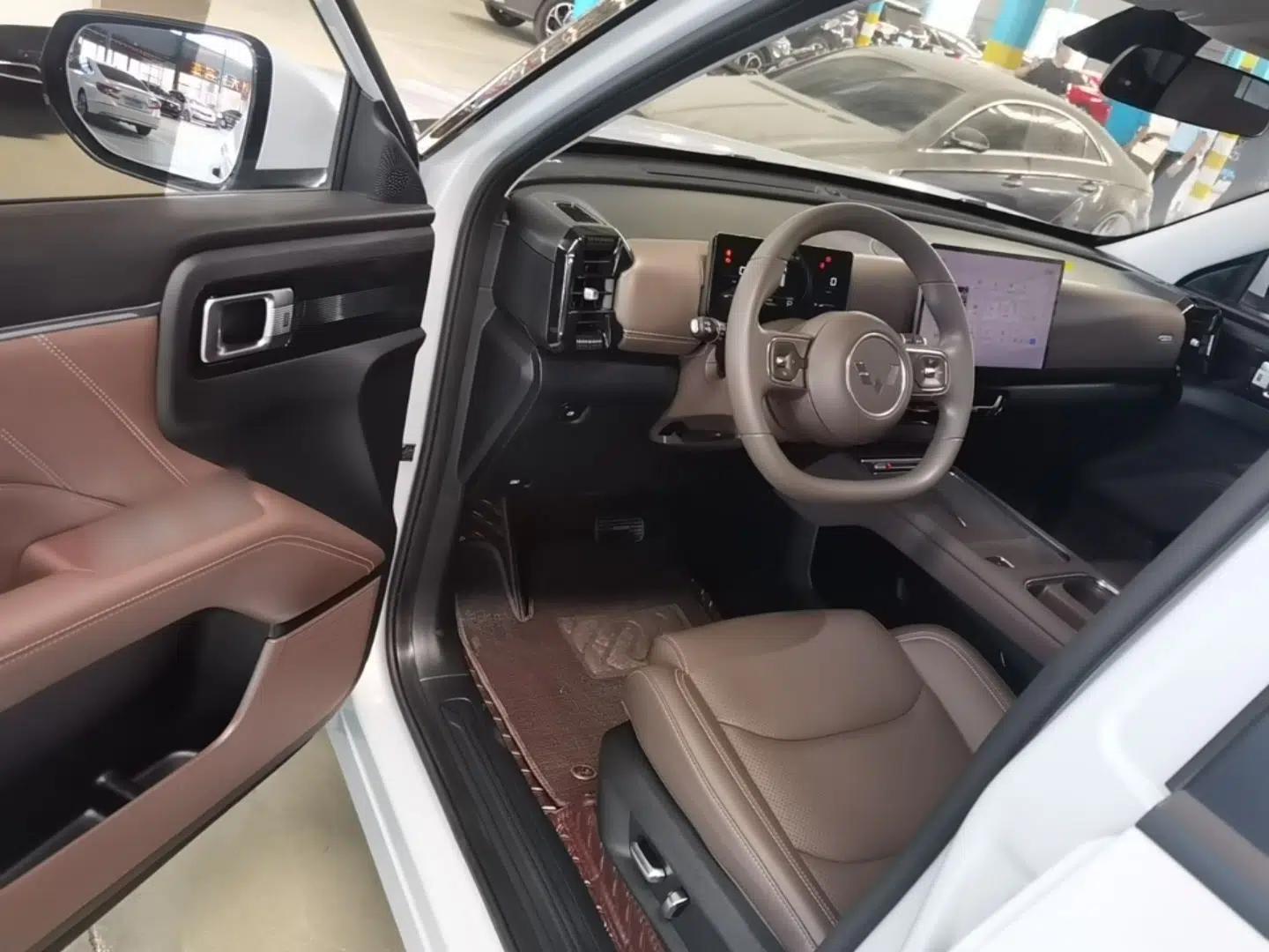 Wuling Xingguang 560 New Energy 2026 Model, Plug-in Hybrid, 125 km, Luxury Version — миниатюра 23