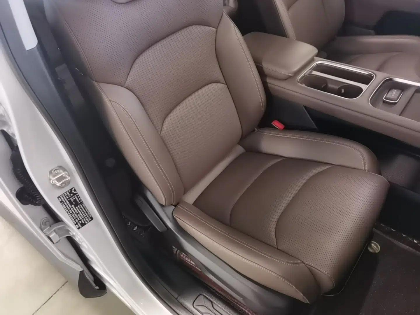 Wuling Xingguang 560 New Energy 2026 Model, Plug-in Hybrid, 125 km, Luxury Version — миниатюра 24